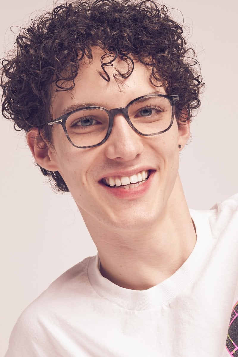 Kits.ca -- Tom Ford FT 5484V